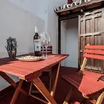 Casa De La Juderia Homestay