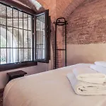 Casa De La Juderia * Seville